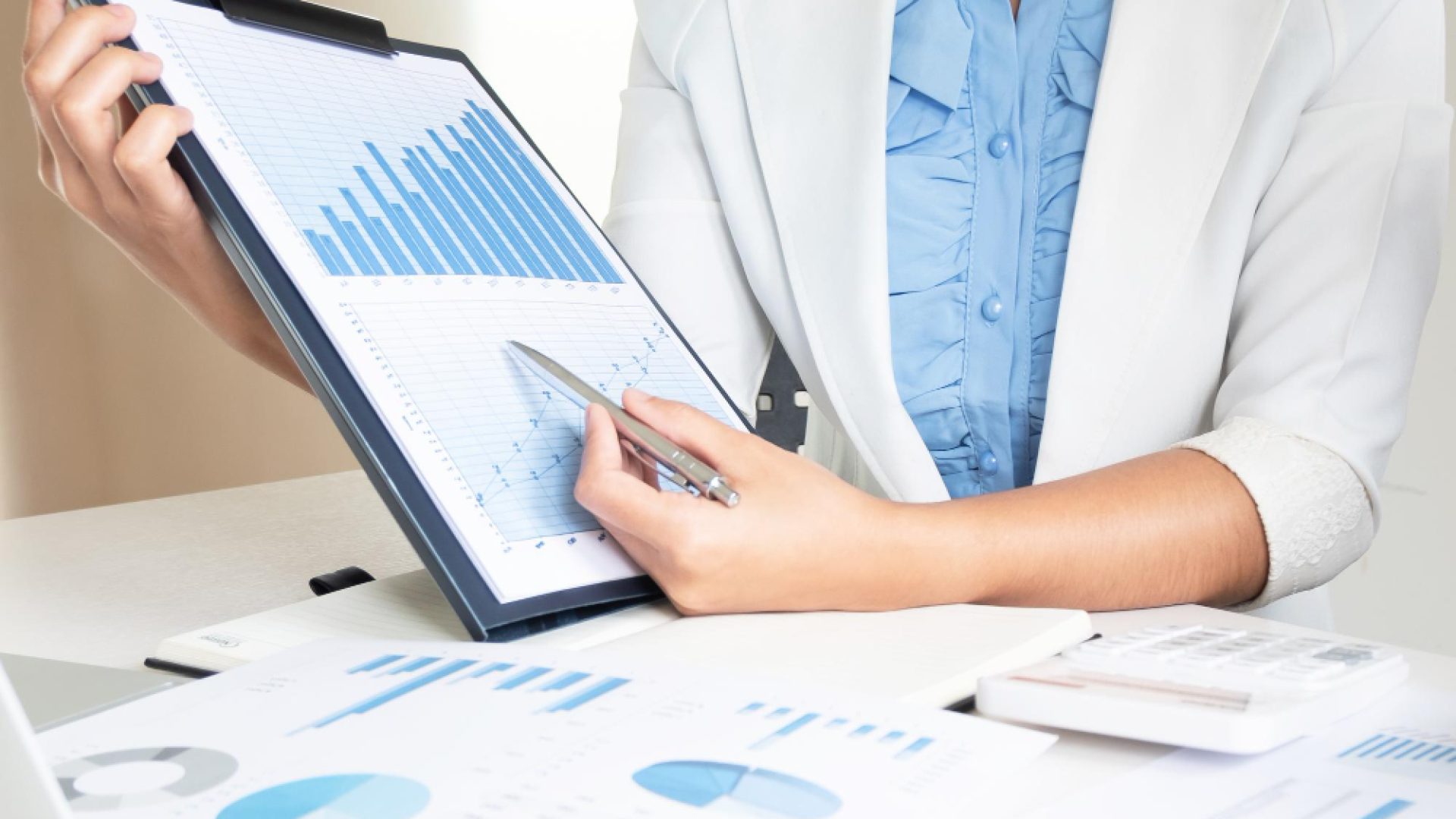 How AI is Reducing Healthcare Administrative Costs: A Strategic Solution for Hospitals